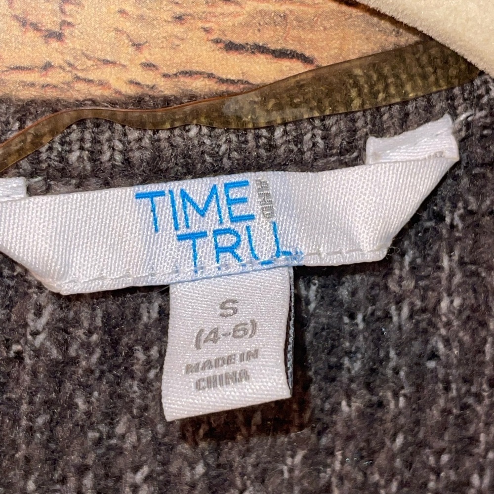 Time and Tru heavy knit Cardigan - Picture 2 of 2
